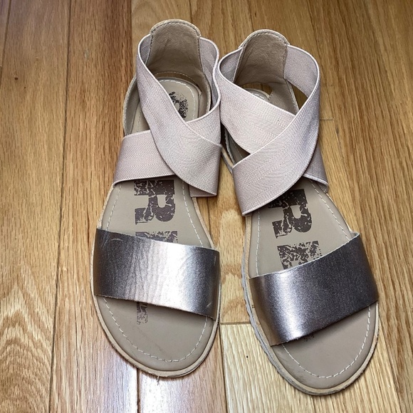 Sorel Ella Leather Sandals Warm Gold Size 6 - Picture 4 of 8